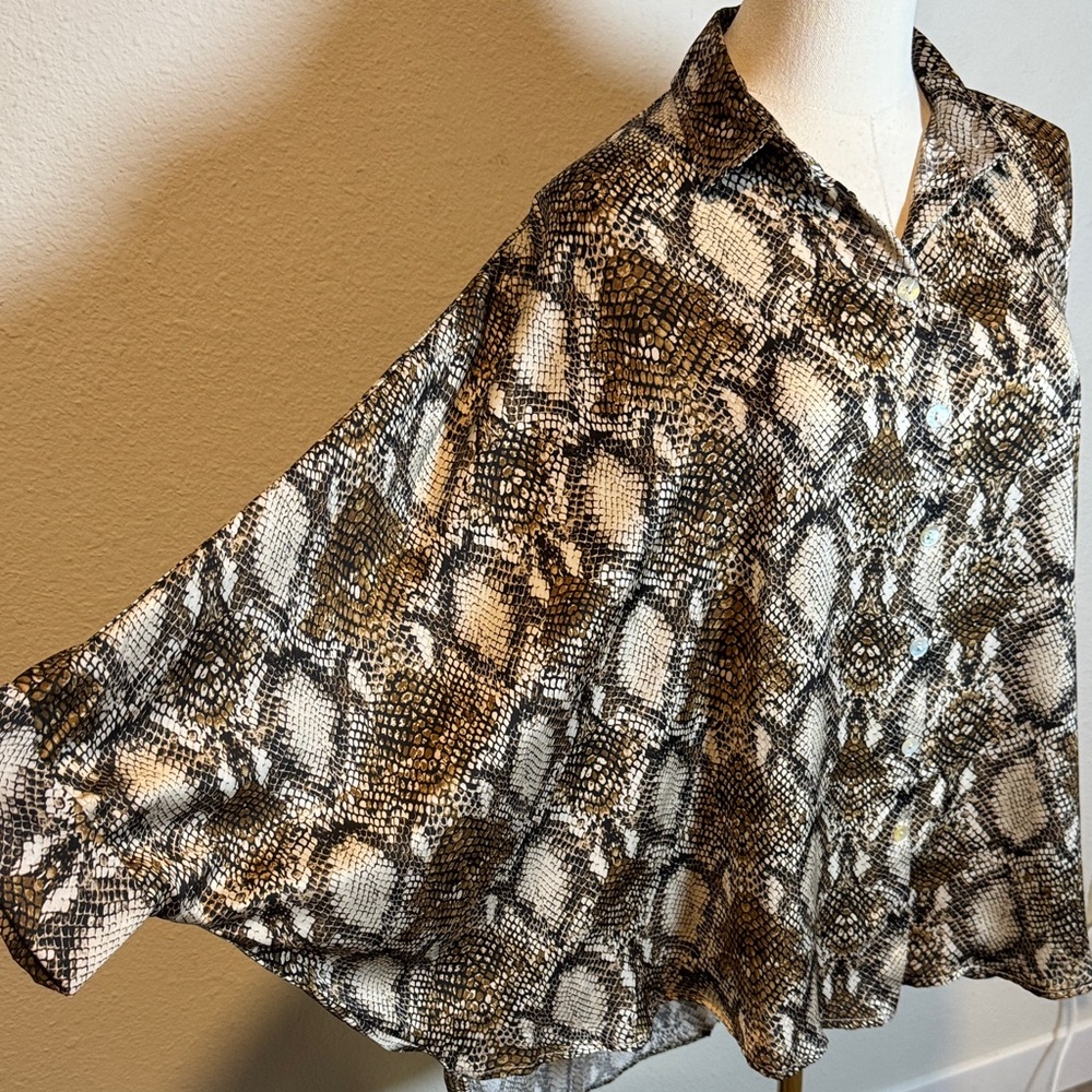 Alembika Python Print Button Blouse Very Oversize… - image 3